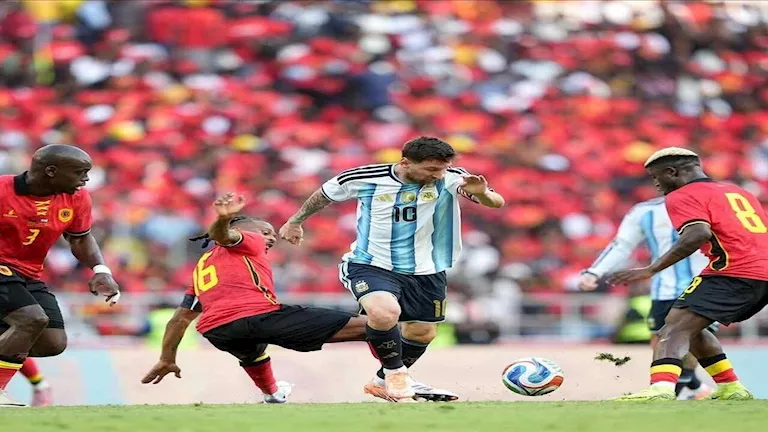 أفضل لاعب في أنجولا.. ماذا قدم شيكو بانزا ضد ميسي ورفاقه؟
