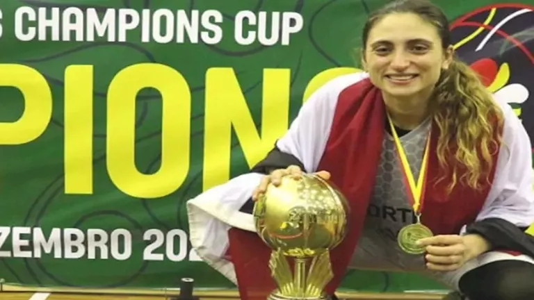 الأهلي يقترب من التعاقد مع لاعبة فريق الطائرة بسبورتنج