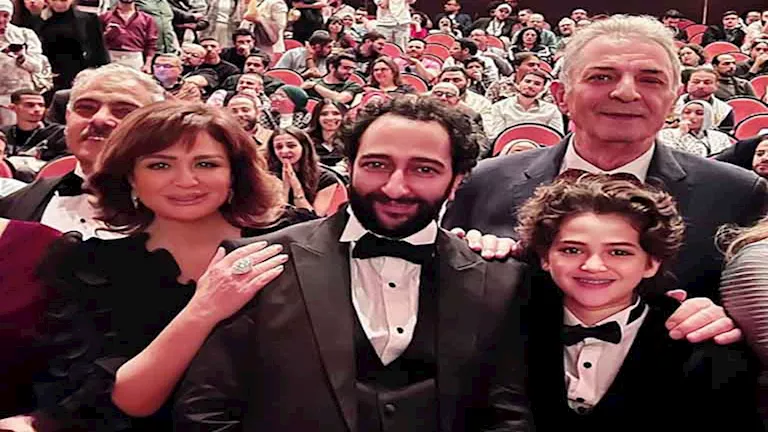 بعد عرضه في القاهرة السينمائي.. إلهام شاهين توجه رسالة لصُناع “شكوى 71