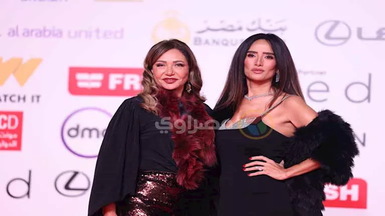 20 صورة للنجمات على ريد كاربت فيلم “بنات الباشا”