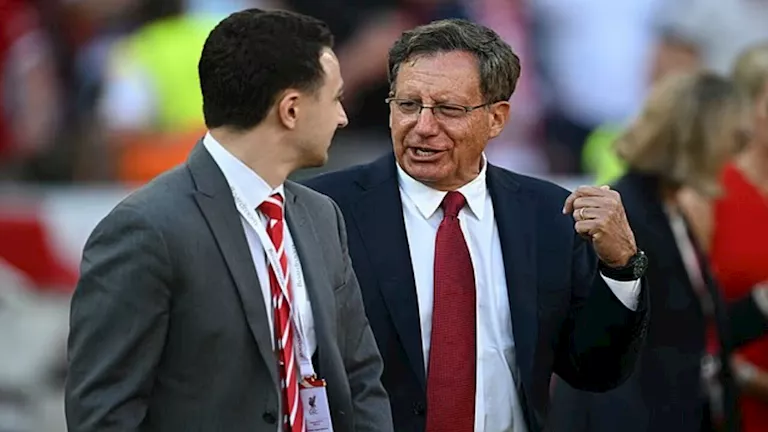 رئيس ليفربول يعترف: “كنت مستعدا لرحيل صلاح في الصيف الماضي”