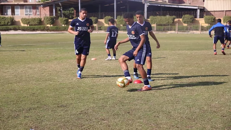 مروان عثمان مع ناشئين سيراميكا كليوباترا  (2)