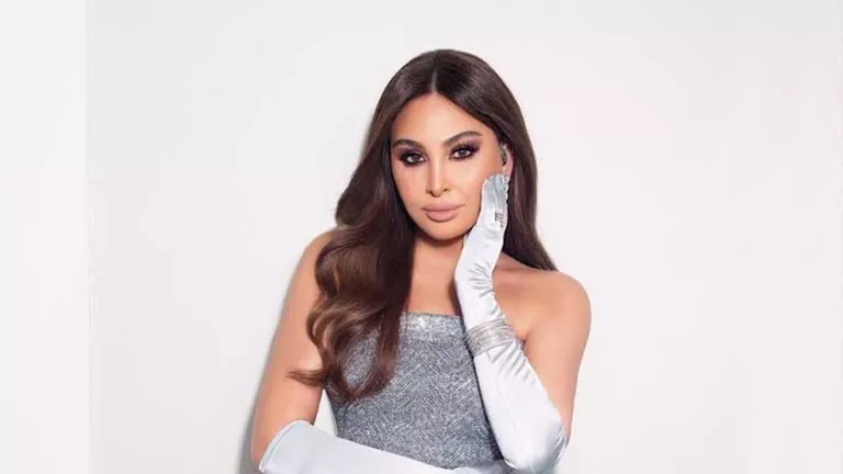 كيف نسقت إليسا إطلالتها في أحدث ظهور لها؟