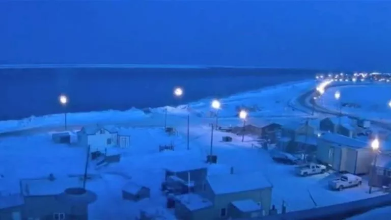 الشمس اختفت.. مدينة كاملة تدخل في ظلام تام حتى العام المقبل