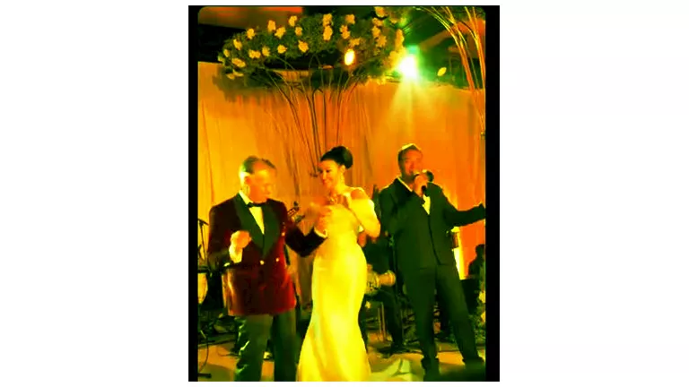 أروى جودة ترقص بشكل هستيري في حفل زفافها