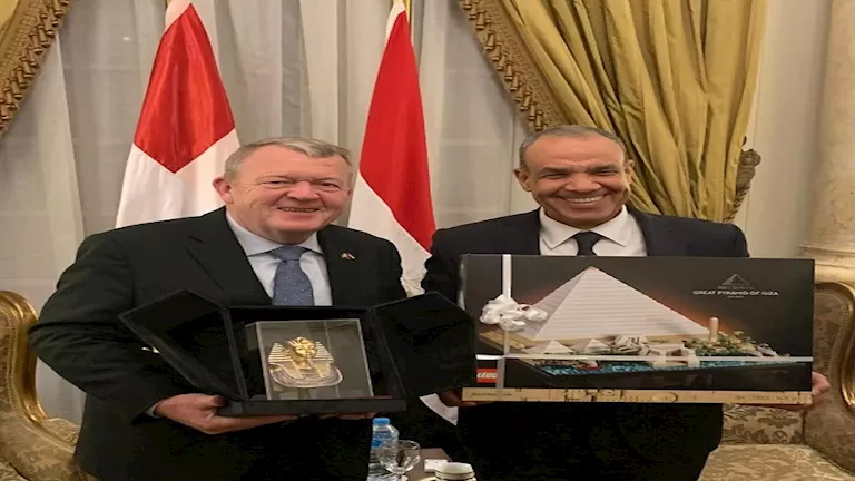 هدية مميزة إلى وزير الخارجية.. 10 معلومات عن لعبة ليجو الهرم وسعرها مف