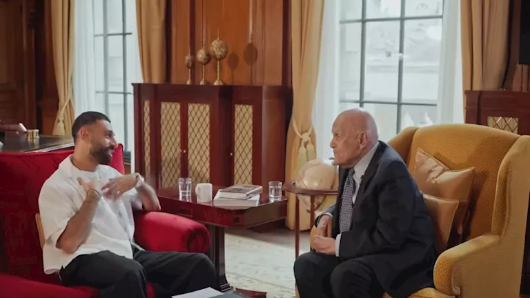 أول 9 صور من الحوار المنتظر بين محمد صلاح ومجدي يعقوب