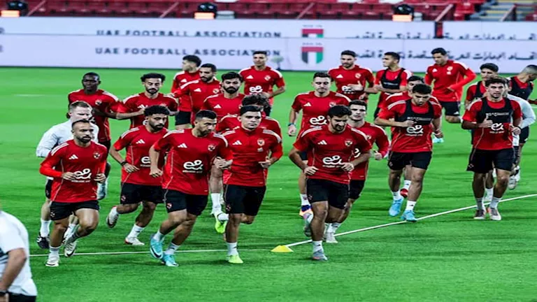 رقم تاريخي ينتظر الأهلي في نهائي السوبر أمام الزمالك