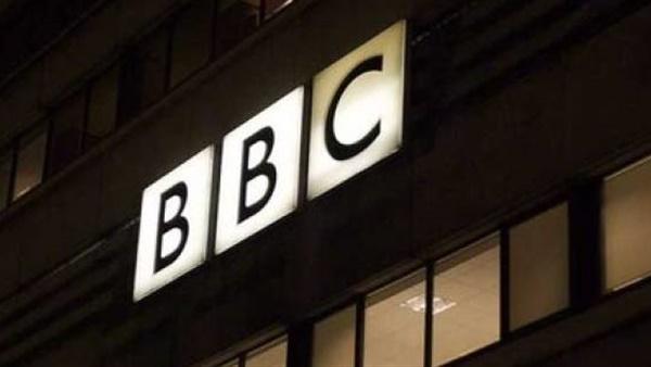 خلاف داخل “بي بي سي” حول تغطية الحرب على غزة يتحوّل لمعركة قضائية