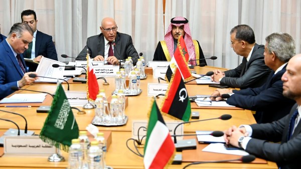 الجامعة العربية تثمن الدور الكبير لوسائل الإعلام في مواكبة الأوضاع بغزة والضفة