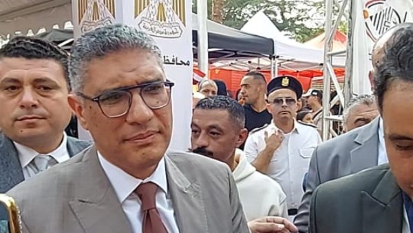 محافظ الجيزة يتفقد سير العملية الانتخابية بلجان المهندسين
