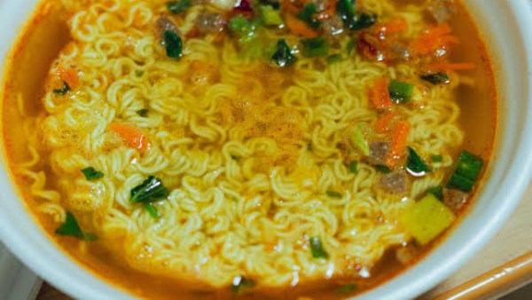 أسرار الطبخ الصحي… كيف تصنعين وجبة لذيذة تحبها أسرتك بدون سعرات زائدة؟