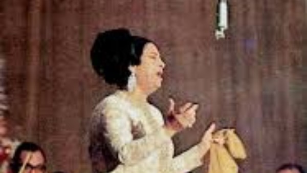 حب الجمهور لأم كلثوم سر الجدل