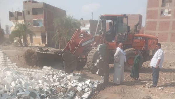 إزالة 33 تعديا واسترداد 1885مترا و88 فدانا أراضٍ زراعية