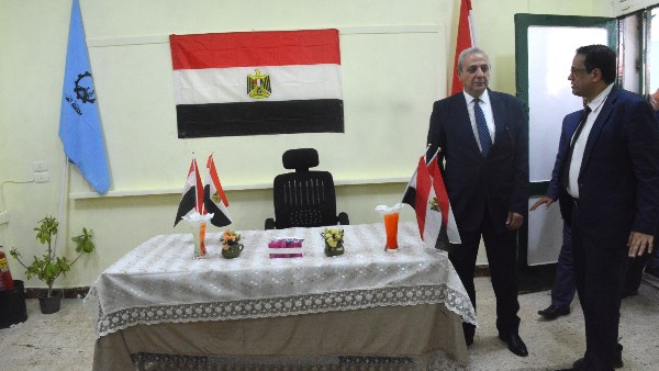 محافظ الغربية يتفقد مدارس المحلة وسمنود لمتابعة تجهيز اللجان الانتخابية