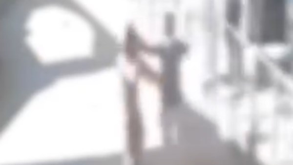 القبض على عامل تعدى على صاحب محل بسلاح ابيض بالغربية