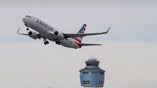 أمريكا .. رفع تعليق الإقلاع في مطار فيلادلفيا الدولي