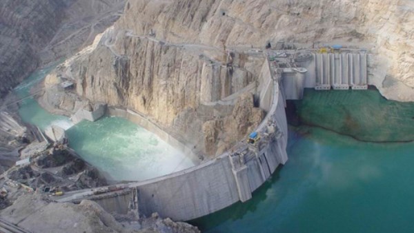 إيران.. جفاف السدود يهدد مشهد وطهران بأسوأ أزمة مياه منذ ستة عقود