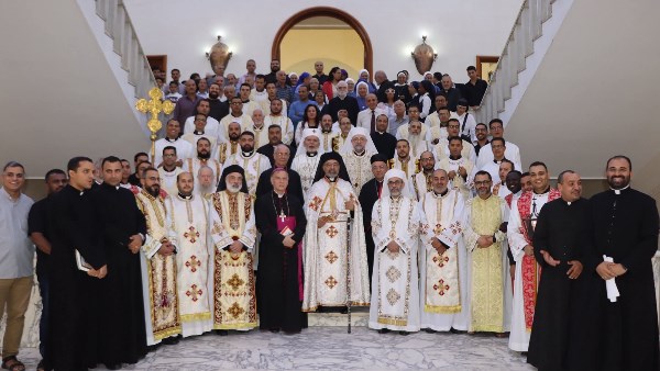 البطريرك الأنبا إبراهيم إسحق يحتفل بعيد شفيع الكلية الإكليريكية بالمعادي