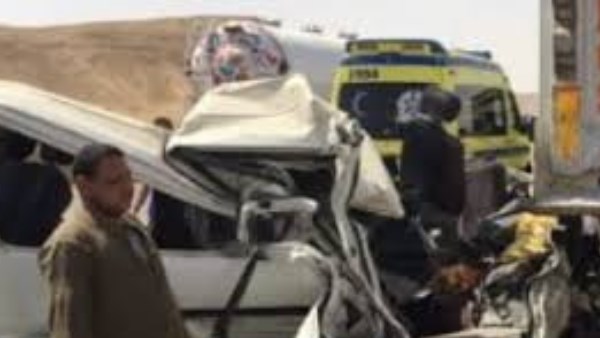 مصرع قس وزوجته وإصابة 3 آخرين في حادث تصادم بطريق 