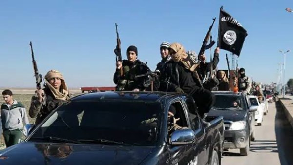 دمرنا 15 موقع لمخابئ أسلحة تنظيم داعش في سوريا