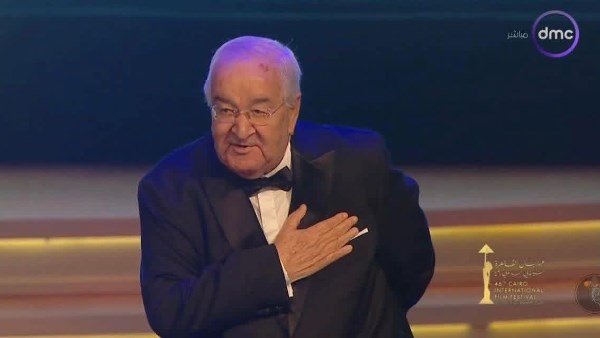 كريم عبد العزيز عن تكريم والده بـ«مهرجان القاهرة السينمائي»: تعلمت منك كل شيء