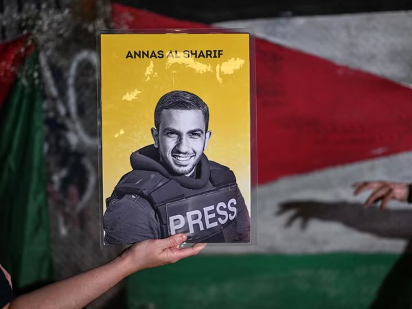 مجلس الصحافة الألماني يوبخ صحيفة بيلد بسبب تغطيتها استشهاد الصحفي أنس الشريف