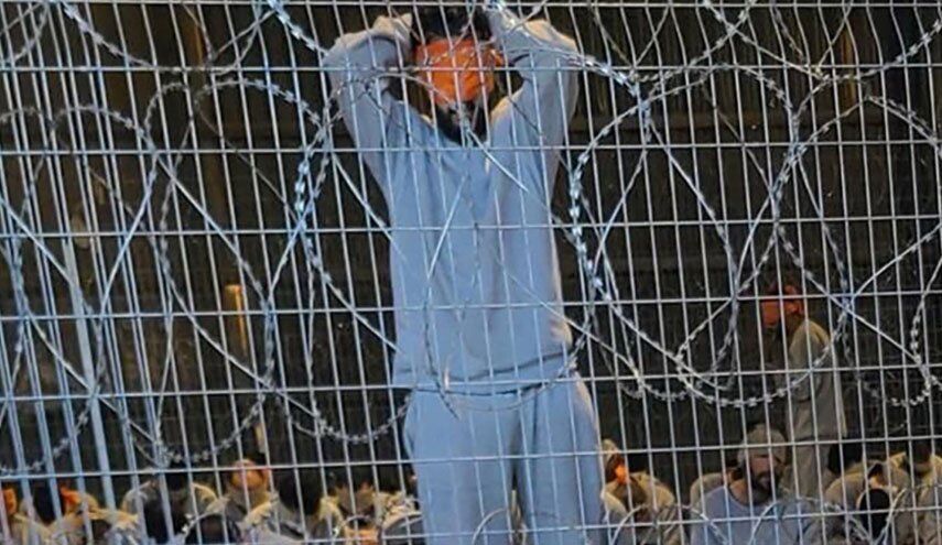 صحافي فلسطيني يقدم شهادة مروعة حول تعرضه للاغتصاب في سجون الاحتلال الاسرائيلي ..