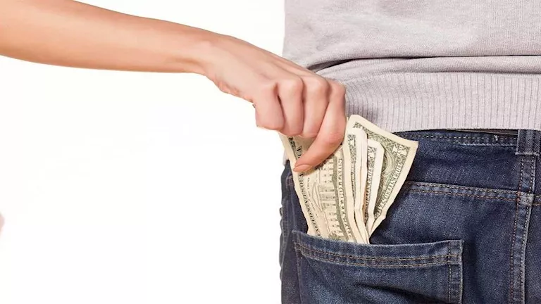 مدن يتعامل سكانها بلا نقود