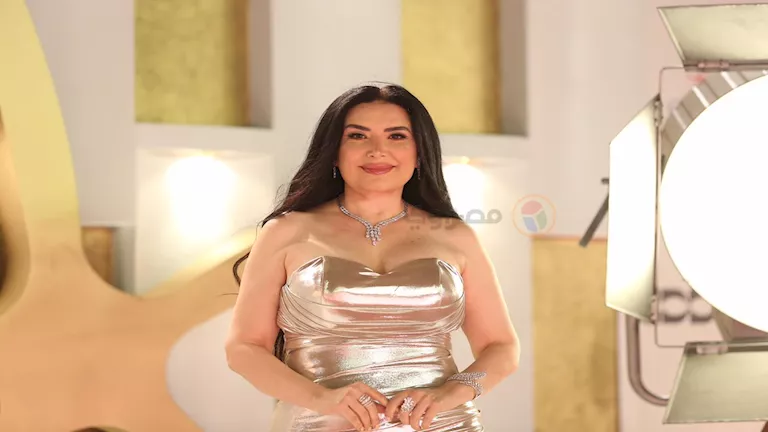 بالصور.. عبير صبري تخطف الأنظار في أحدث جلسة تصوير لها