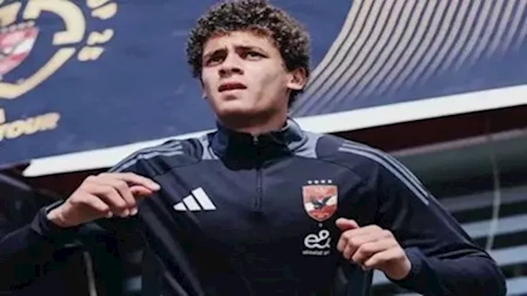 أول رد من الأهلي بشأن عرض برشلونة لضم حمزة عبد الكريم – خاص