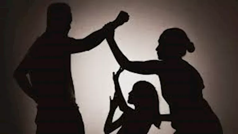 العنف ضد النساء والأطفال.. كارثة صحية صامتة تهدد المجتمعات