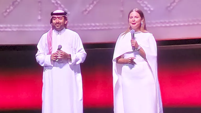 ريا أبي راشد تشارك في تقديم حفل ختام مهرجان البحر الأحمر السينمائي