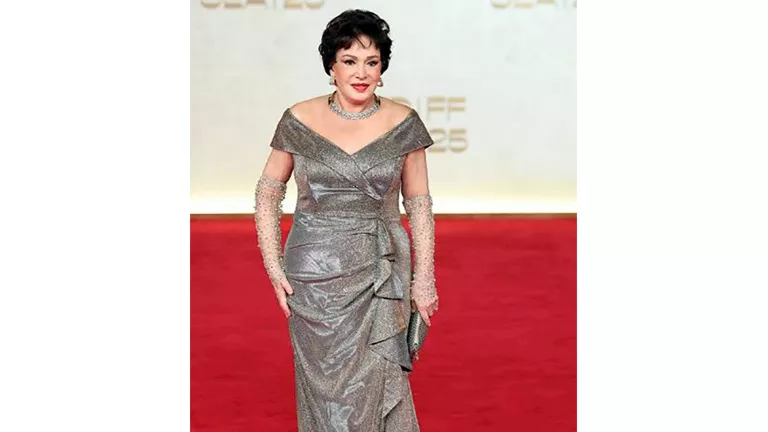 صبا مبارك ولبلبة وماريا بحراوي يتألقن بحفل ختام مهرجان البحر الأحمر(صو