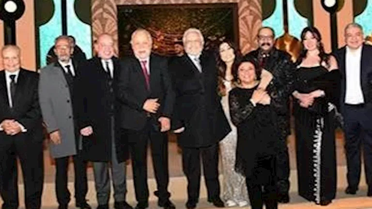 فرحة أبو العروسة.. هنيدي يحتفل بزفاف ابنته وسط نجوم الفن