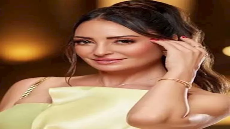 “جاذبية اللون الأسود”.. نرمين الفقي تخطف الأنظار بإطلالتها