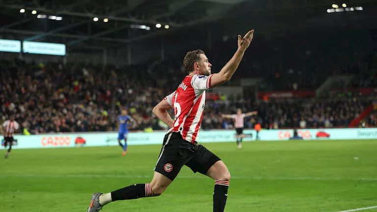 “وفاء الأصدقاء”.. هندرسون يسجل لبرينتفورد ويخلد ذكرى جوتا (صور)