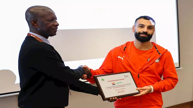 كاف يمنح صلاح شهادة خاصة بكأس الأمم الأفريقية.. ما هي؟