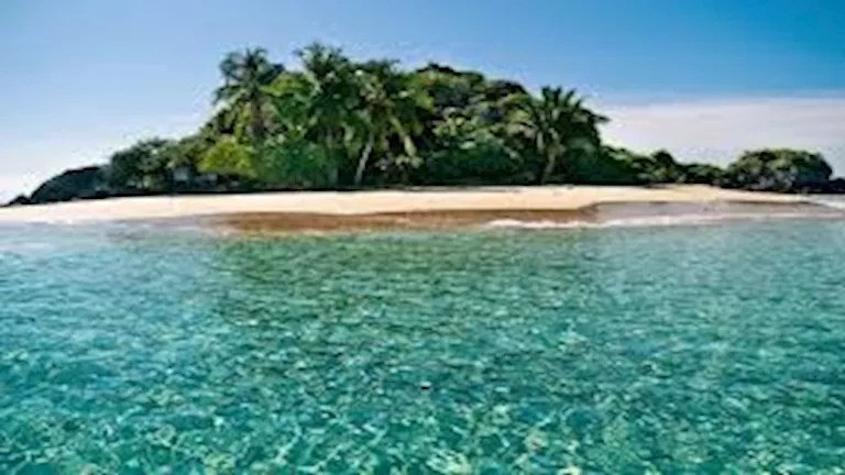 عزلة وغموض وعقاب.. أغرب استخدامات الجزر المهجورة حول العالم