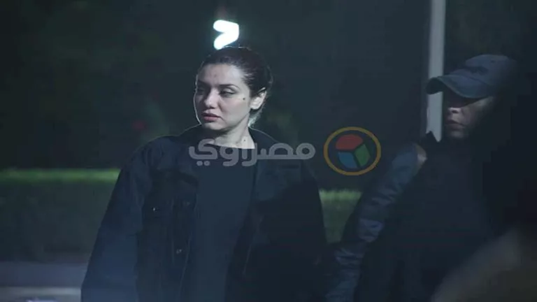 جيهان الشماشرجي وريم سامي.. توافد النجوم على عزاء الماكيير محمد عبدالم