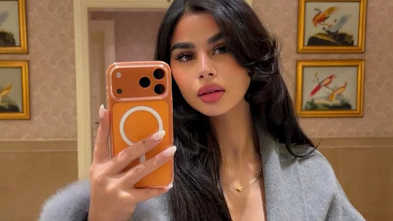 أحدث جلسة تصوير “سيلفي” لـ منة عرفة تخطف بها الأنظار