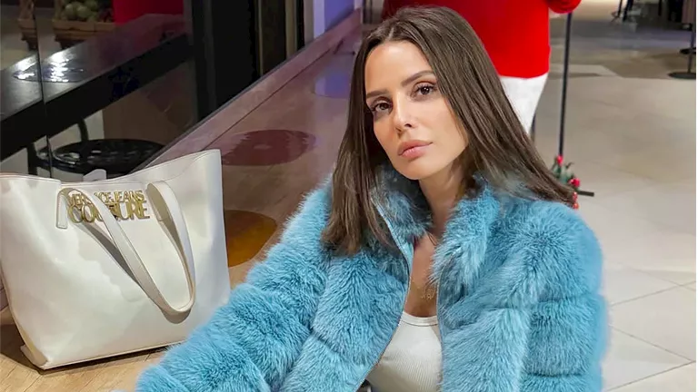 أحدث ظهور لـ إيمان العاصي بإطلالة شتوية