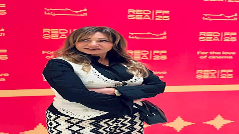 ليلى علوي تشيد بالفيلم السعودي “هجرة” في مهرجان البحر الأحمر