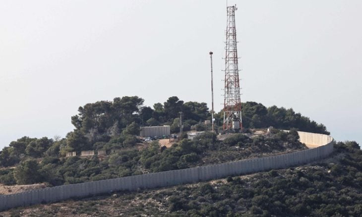 أكسيوس: ترامب يخطط لمنطقة اقتصادية بين لبنان وإسرائيل خالية من “حزب الله” والأسلحة الثقيلة