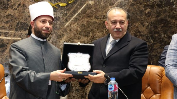 وزير الأوقاف يلتقي محافظ أسيوط ويعقد اجتماعًا بقيادات المديرية وأئمتها