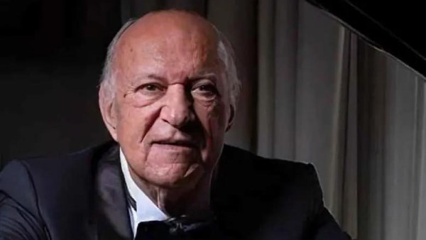 تكريم عمر خيرت فى الدورة الأولى من مهرجان الأوبرا العربية بالدوحة