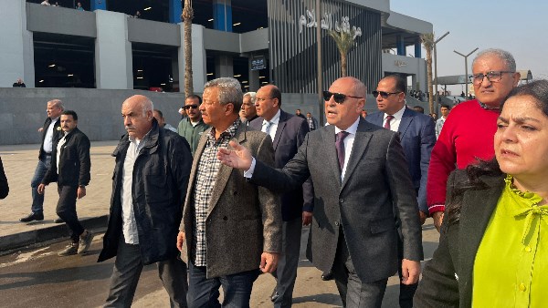 محافظ القاهرة يشدد على رفع الإشغالات بمنطقة موقف السلام