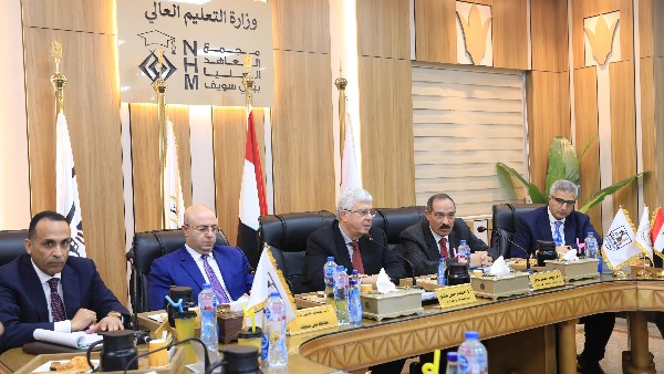 وزير التعليم العالي يترأس اجتماع المجلس الأعلى لشئون المعاهد الخاصة بمجمع بني سويف