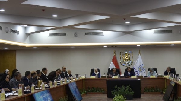 محافظ بورسعيد يشيد بتنفيذ الجامعة للمبادرة الرئاسية لرفع اللياقة البدنية لطلاب الجامعات محافظ بورسعيد يشيد بتنفيذ الجامعة للمبادرة الرئاسية لرفع اللياقة البدنية لطلاب الجامعات