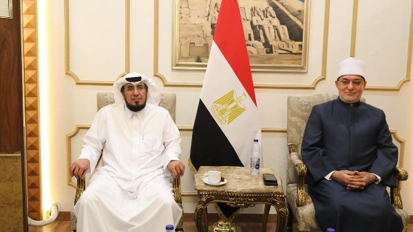 نظير عياد يستقبل كبار المفتين المشاركين في الندوة العالمية الثانية لـ الإفتاء